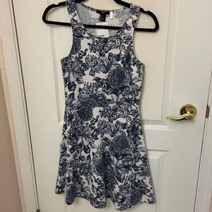 2/$30 Brand new H&M Floral Flared Dress